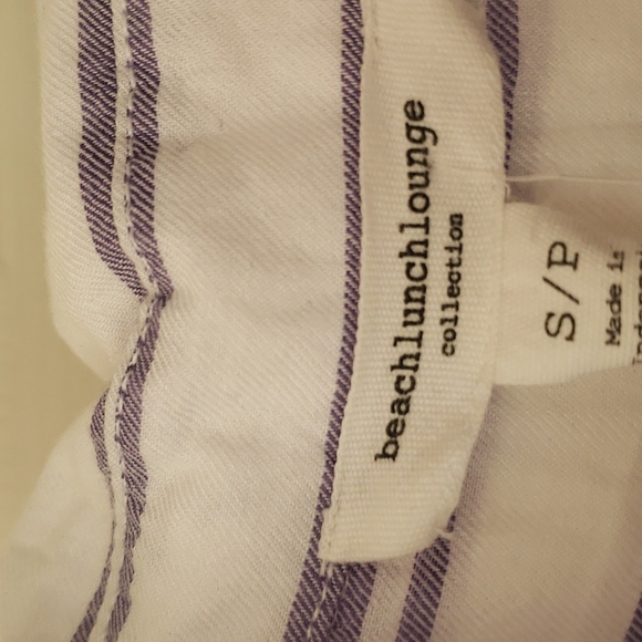 Beach lunch lounge collection button up shirt - Picture 2 of 4